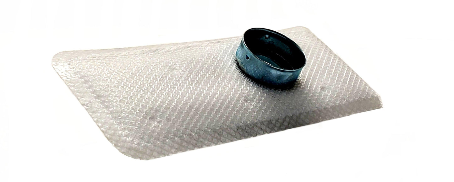 John Deere Original Equipment Fuel Filter - M111816,1