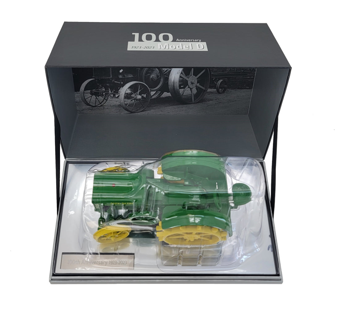 1/16 John Deere "Model D" 100th Anniversary Prestige Collection Tractor Toy - LP82791