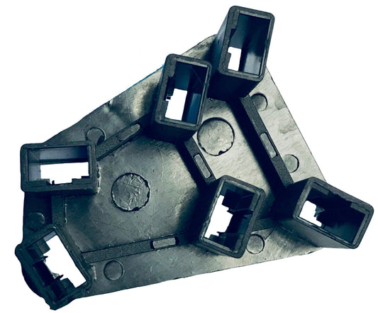 John Deere Original Equipment Elec. Connector Housing - AR83425-1