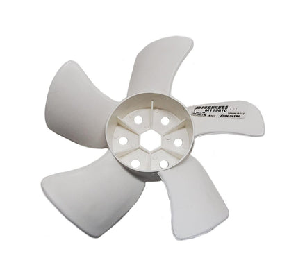 John Deere Original Equipment Fan Blade #M119670