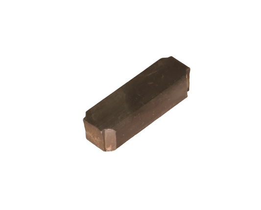 John Deere LG222698S shaft key, close-up